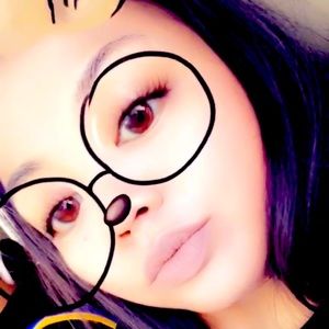 Meet your Posher, Jenelle